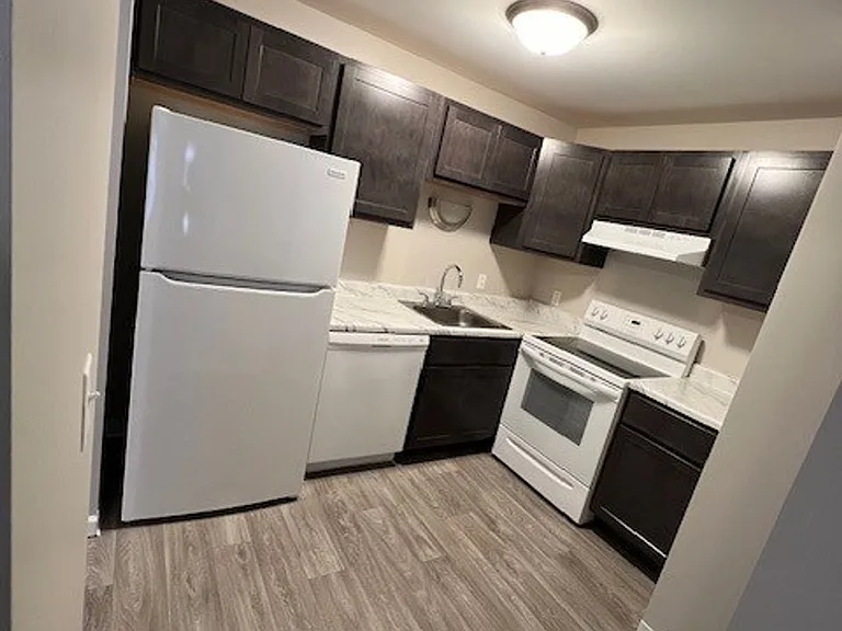 Avalon Woods Apartment Homes — Photo 32