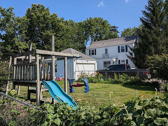 2nd image of 1922 15th St