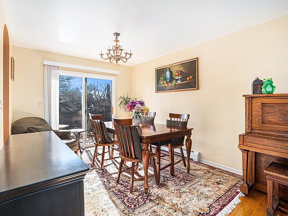 3rd image of 10432 W Surrey Dr