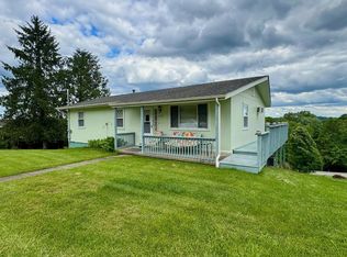 903 Panorama Dr, Spencer, WV 25276
