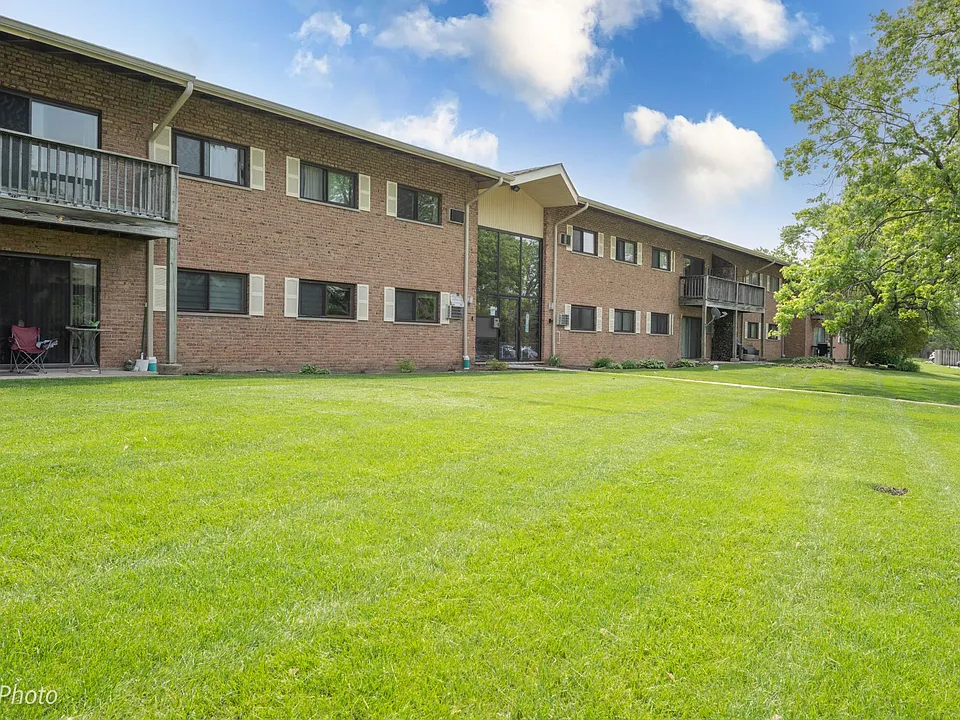 7413 Brookdale Dr #107