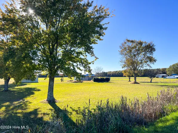 1391 Puddin Hill Road, Scranton, NC 27875