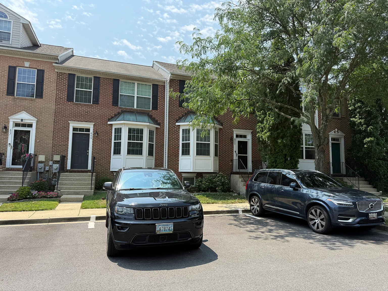 4 bed, 3.5 bath, 1950 sqft, $3,700 — Photo 3