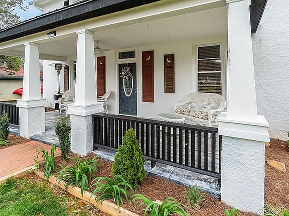 classic relaxin' front porch