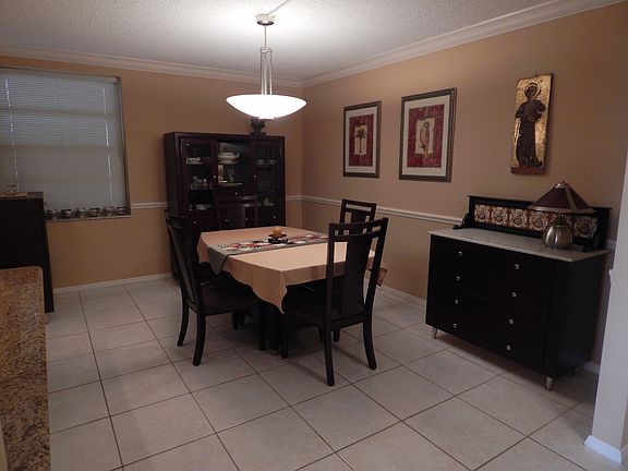 2nd image of 20401 NE 30th Ave APT 208