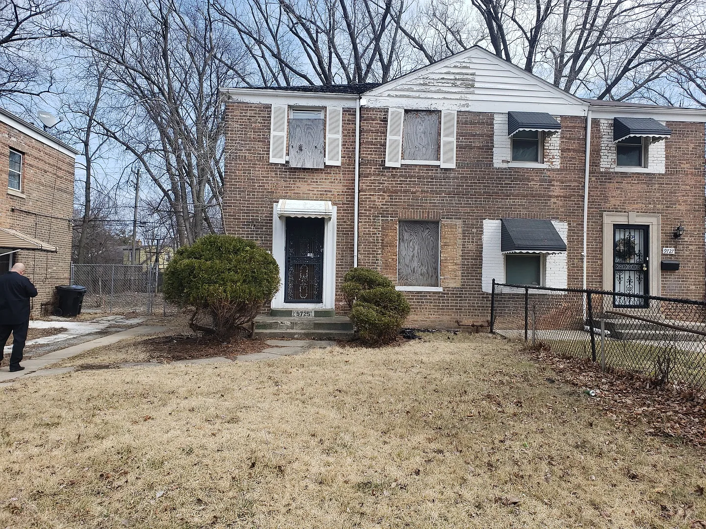 9725 S Merrill Ave photo 1