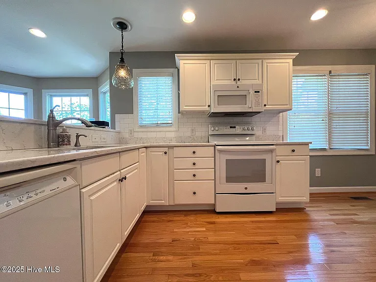 150 Starland Ln — Photo 8
