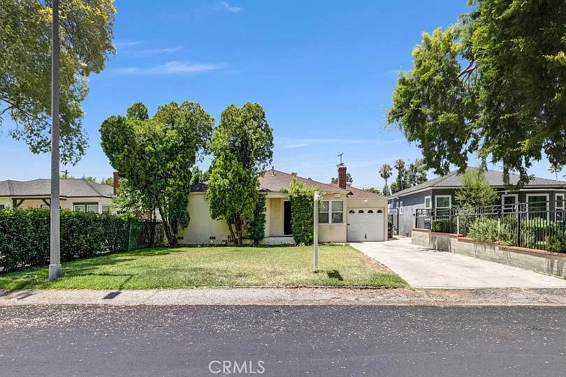 3 bed, 1800 sqft, $4,600 — Photo 3