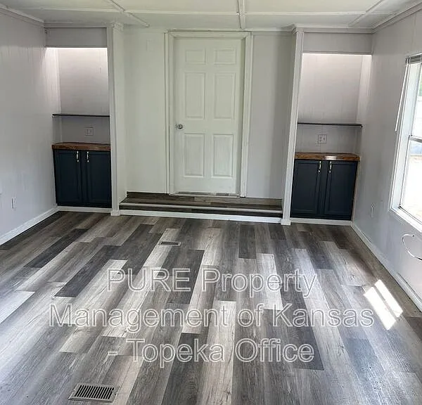 1208 Oak St #4 — Photo 6