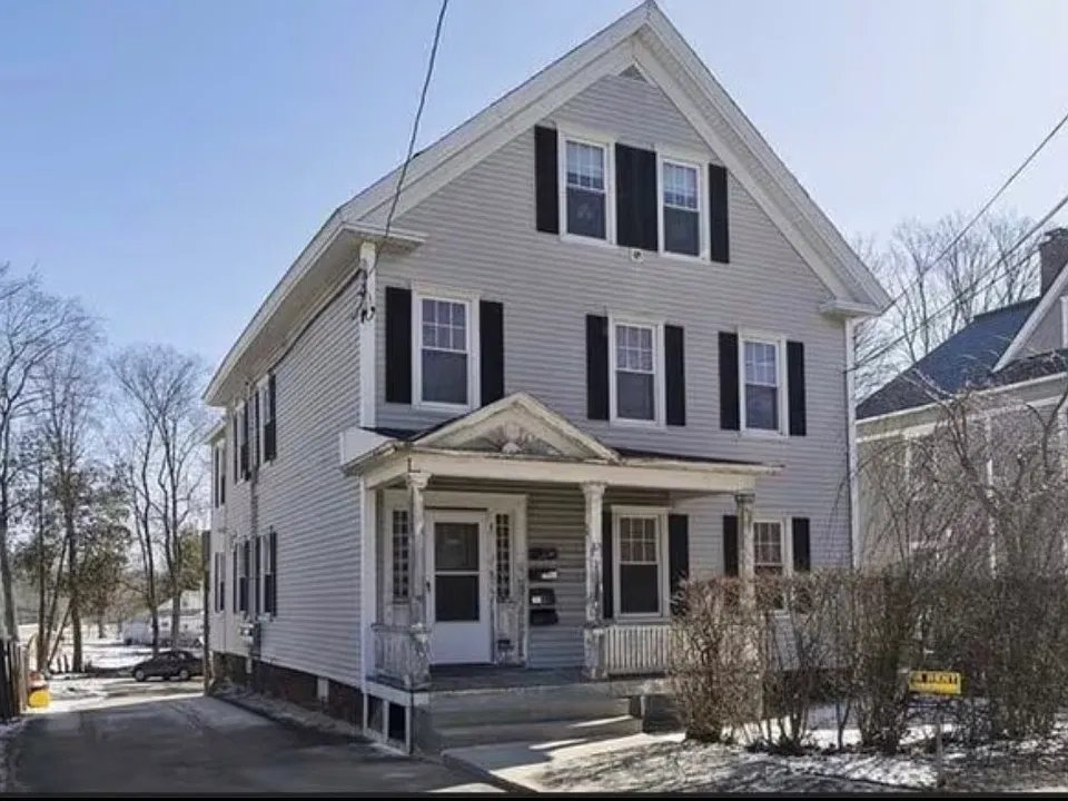 87 School St #3