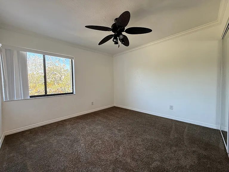 633 S Palmetto Ave #301 — Photo 20