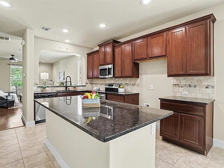 3319 Dalton St — Photo 10