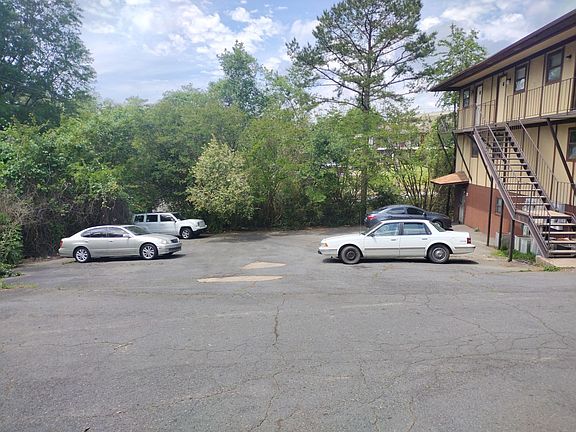 2nd image of 1 Meredith Ct APT C