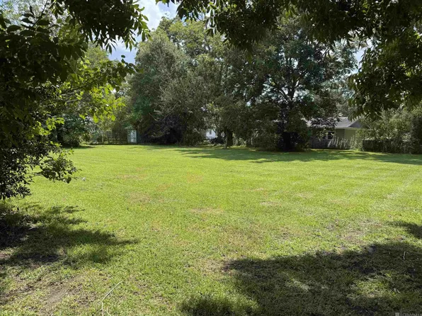 California Ave, Pt Allen, LA 70767
