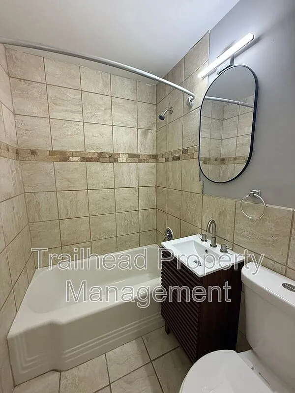 Studio, 1.0 bath, $1,075 — Photo 4