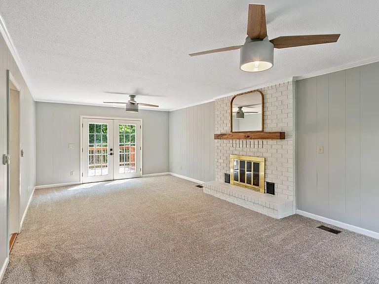 7830 Cove Ridge Dr — Photo 21