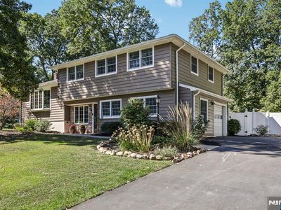 53 Smithfield Rd, Waldwick, NJ, 07463