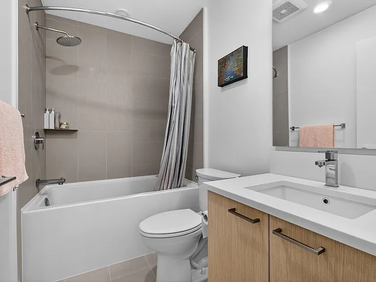 723 Grover Ave #210 — Photo 10