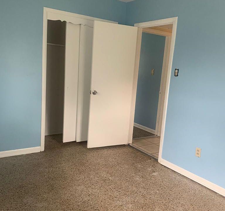 1st image of 3405 E Hanna Ave