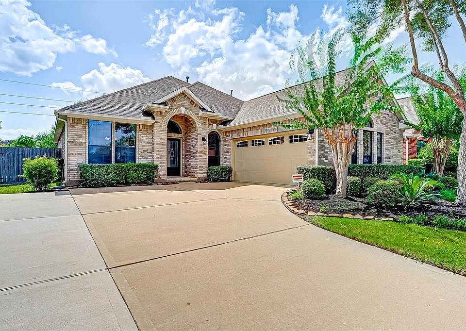 1st image of 1122 Ancrum Hill Ln