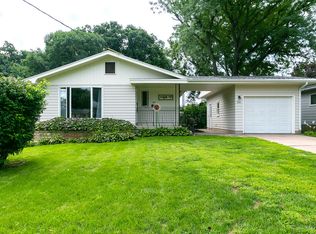 924 Eisenhower St, Muscatine, IA 52761