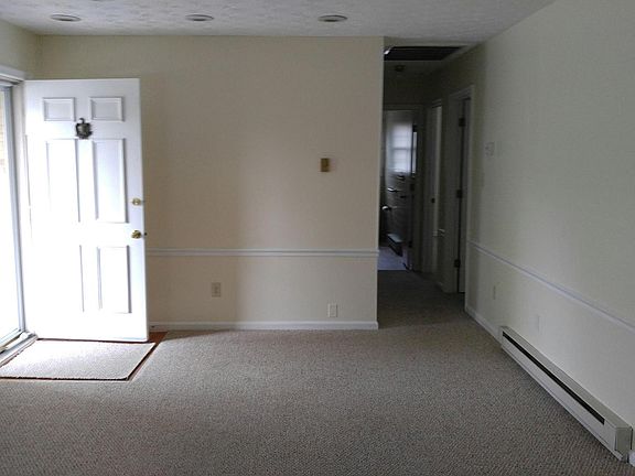 3rd image of 113 Fredericktowne Dr