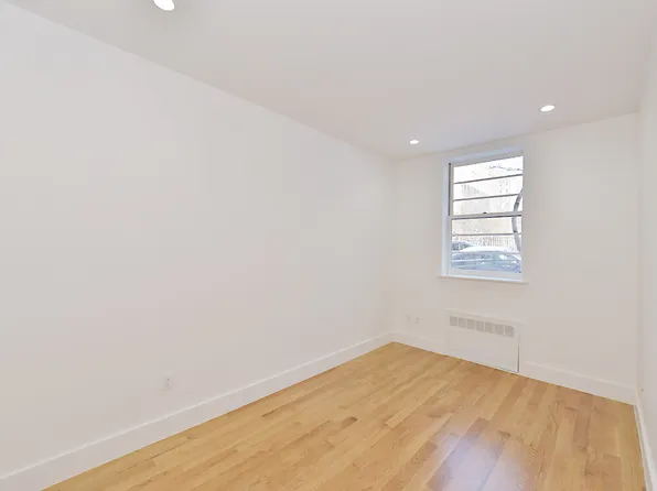 21 Gramercy Park image 3 of 6