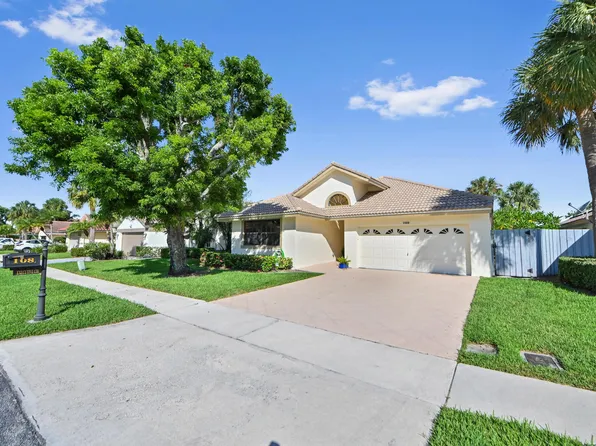 108 EXECUTIVE Circle, Boynton Beach, FL 33436