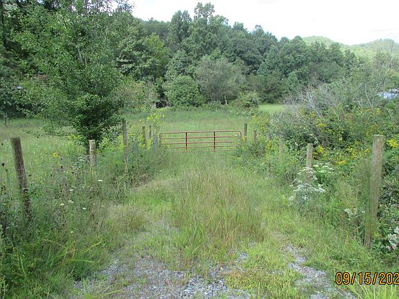 5th image of Qualla Acres