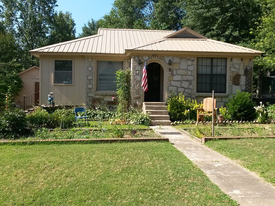 1st image of 1007 W McRae Ave