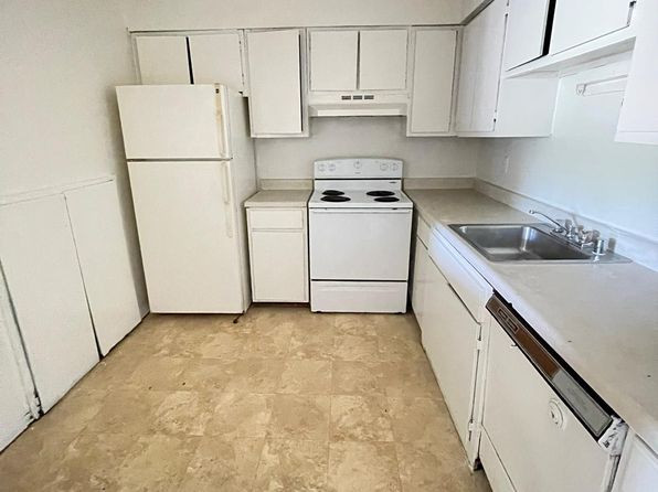 7674-7688 W Wabash Ct