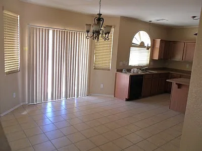 1637 E Aspen Ave — Photo 5