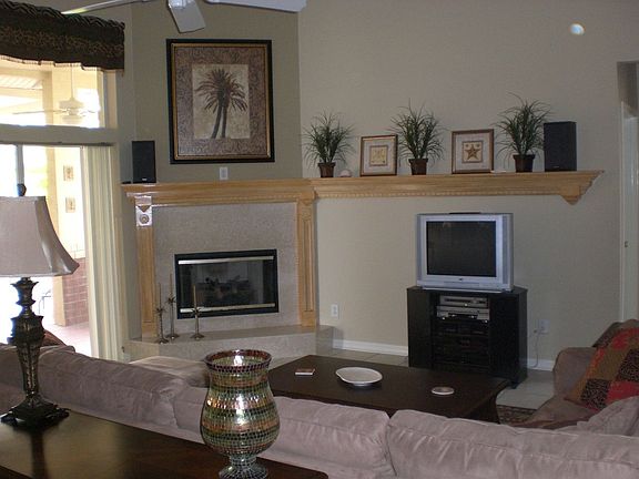 4th image of 10402 Meadow Crossing Dr