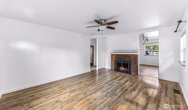 4th image of 2534 Cherry Street