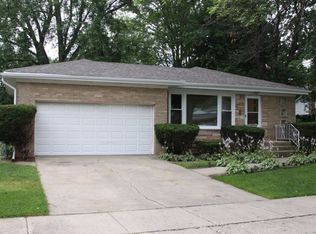 15 S Rammer Ave, Arlington Heights, IL 60004