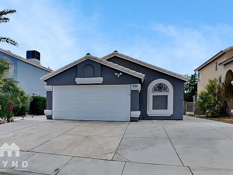 5739 Roundrock Dr
