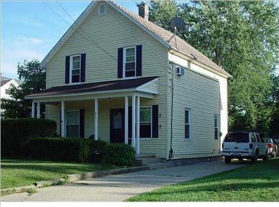 1st image of 604 Hubbard St NE