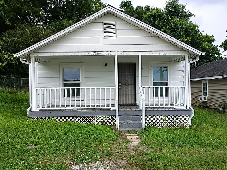 308 Sterling St — Photo 1