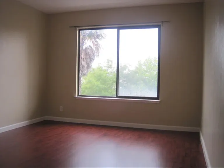 1531 Shattuck Ave #102 — Photo 4