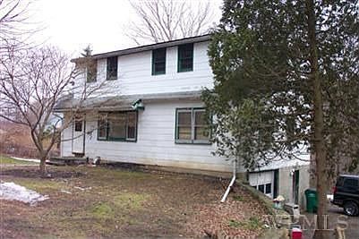 2nd image of 229 Ludingtonville Rd