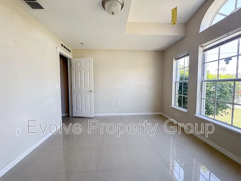 21 Llanes Pl — Photo 28