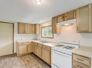 N5083 Hemlock St, Poynette, WI 53955