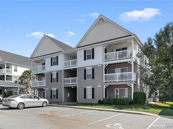 4300 Spring Creek Ln, O'Fallon, MO 63368