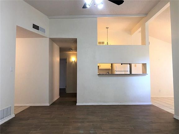4th image of 6072 Belladonna Cir