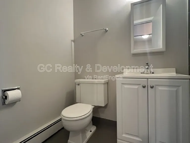 265 Uteg St #6 — Photo 5