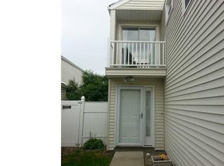 93 Castle Ct, Brunswick, OH 44212