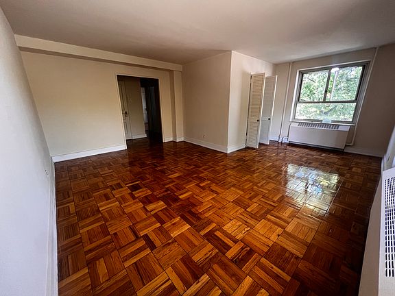 5th image of 19614 69th Ave #1B