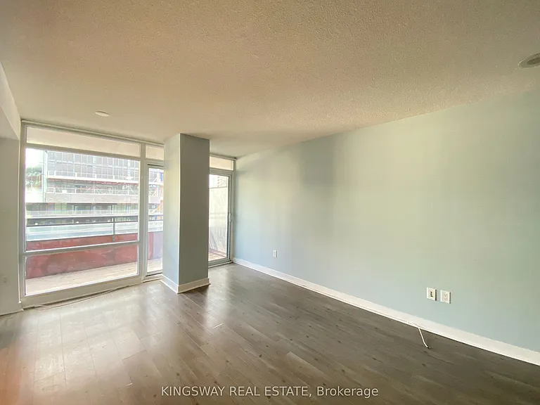 4 H Spadina Ave #1111 — Photo 13
