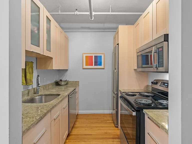 34 Plympton St #1 — Photo 13