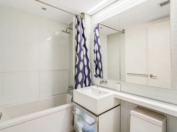 400 East 67th Street image 11 of 25